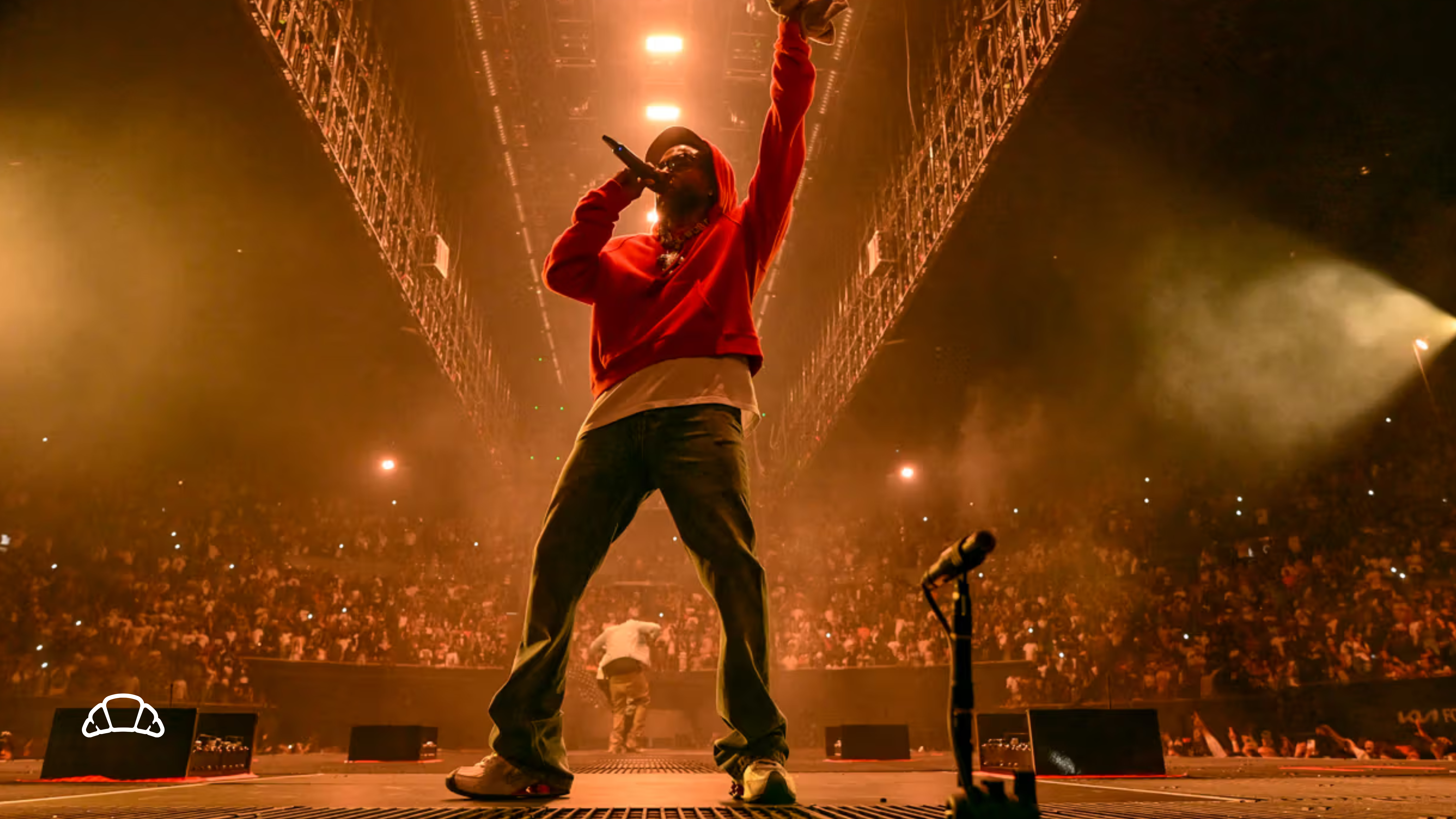 Kendrick Lamar sul palco: Kendrick Lamar durante l'evento 'The Pop Out: Ken & Friends' sul palco.